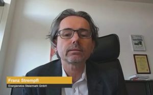 „Ich will nur, dass klar kommuniziert wird: Diese Regelung führt zu steigenden Netztarifen. Denn klar ist: Das kostet viel Geld. (...) Bis jetzt hat die Regulierung ein Ziel verfolgt: Effizienz und Tarife senken – das ist auch passiert, mehr oder weniger zu Beginn der Liberalisierung."