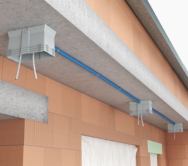 Gehäuseboden mit Leitungs-/Rohreinführungen (Bild: Kaiser GmbH & Co. KG)
